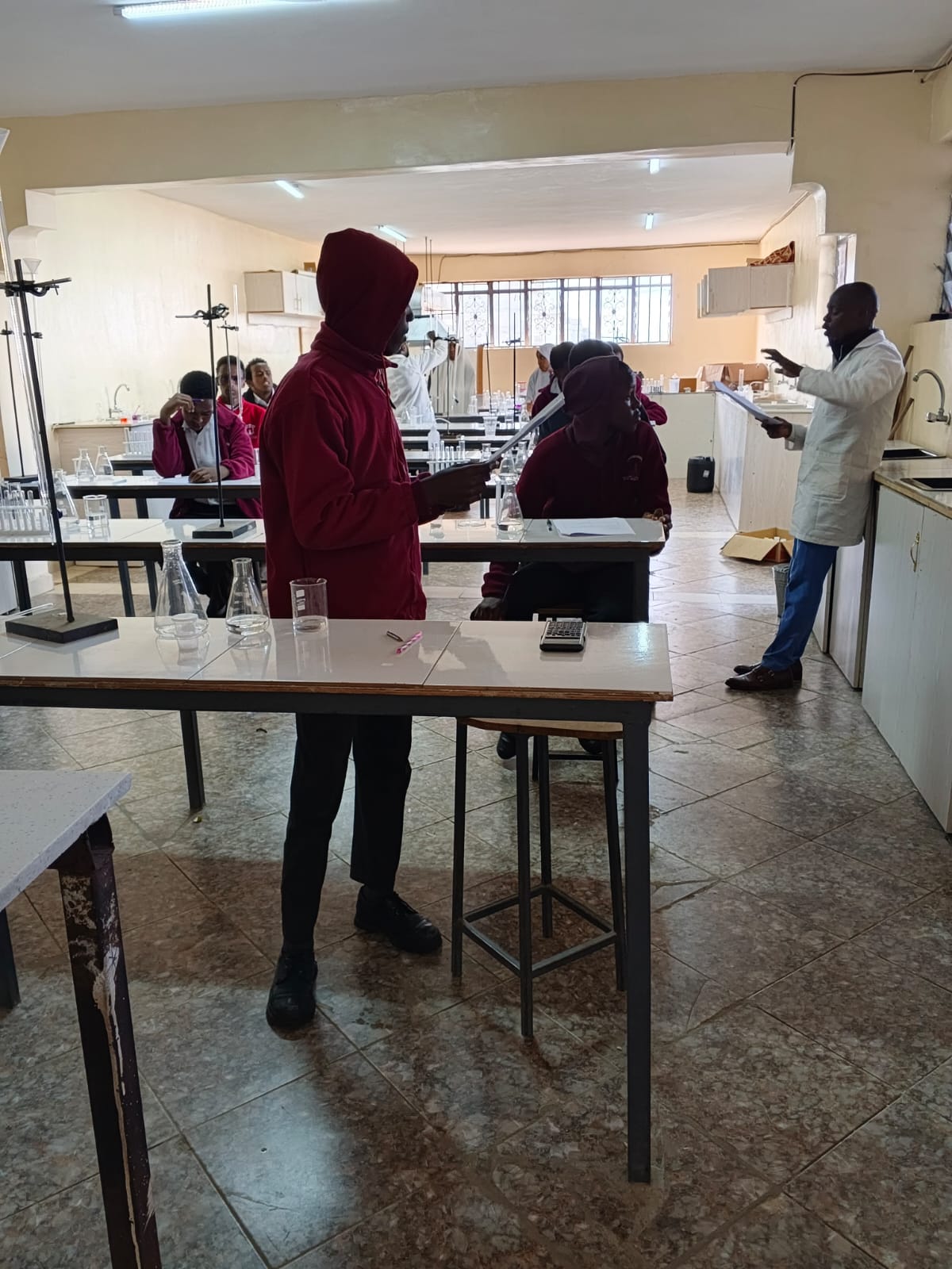 Student preparing apparatus
